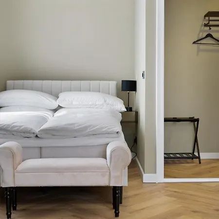 The Rise - Premium Studio-hbf-messe- Buergerweide-citygate-oevb Arena *